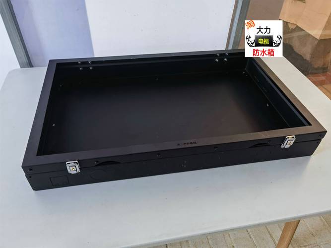 32寸显示器进水了,监控屏幕泡水还能用吗?